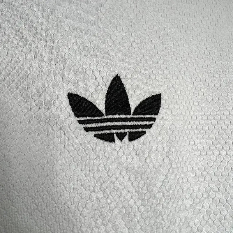 Juventus Training Shirt 24/25 - Men's White Fan Shirt