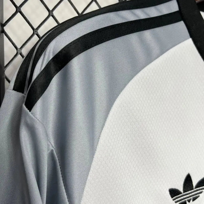 Juventus Training Shirt 24/25 - Men's White Fan Shirt