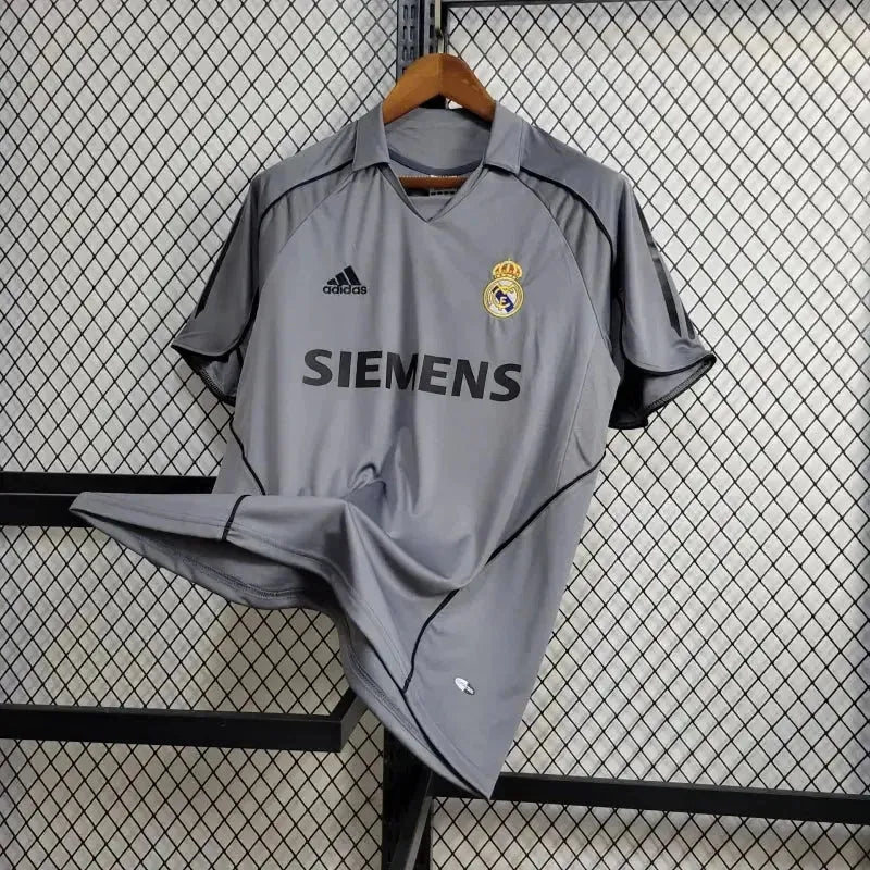Real Madrid Retro Away II Shirt 2005/06 - Men's Fan Shirt Grey