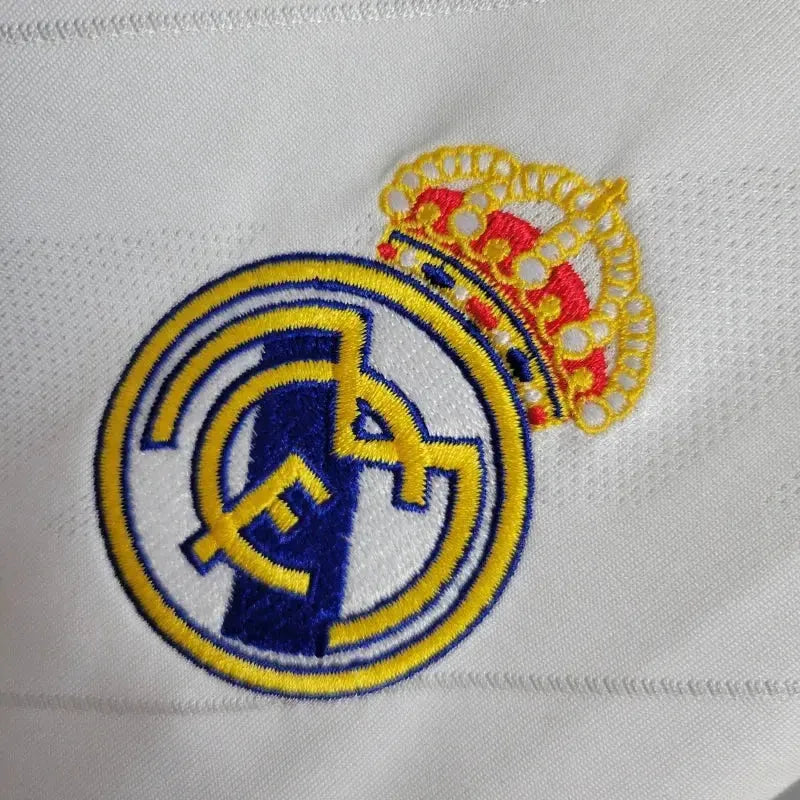 Real Madrid Retro Home Shirt 2017/18 - Men's White and Blue Fan Shirt