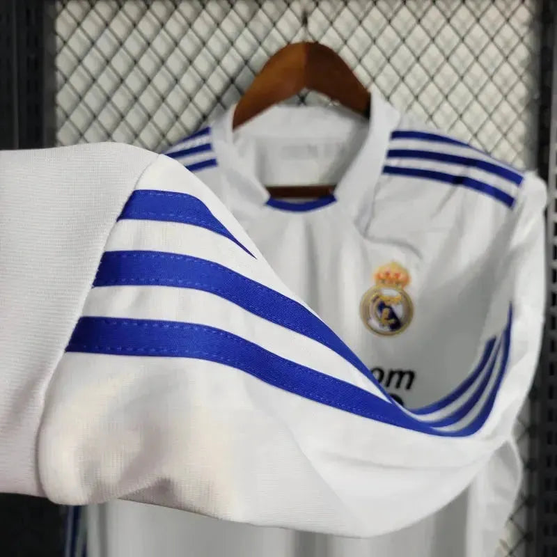 Real Madrid Home Retro Shirt 2010/11 - Men's White Long Sleeve Fan Shirt