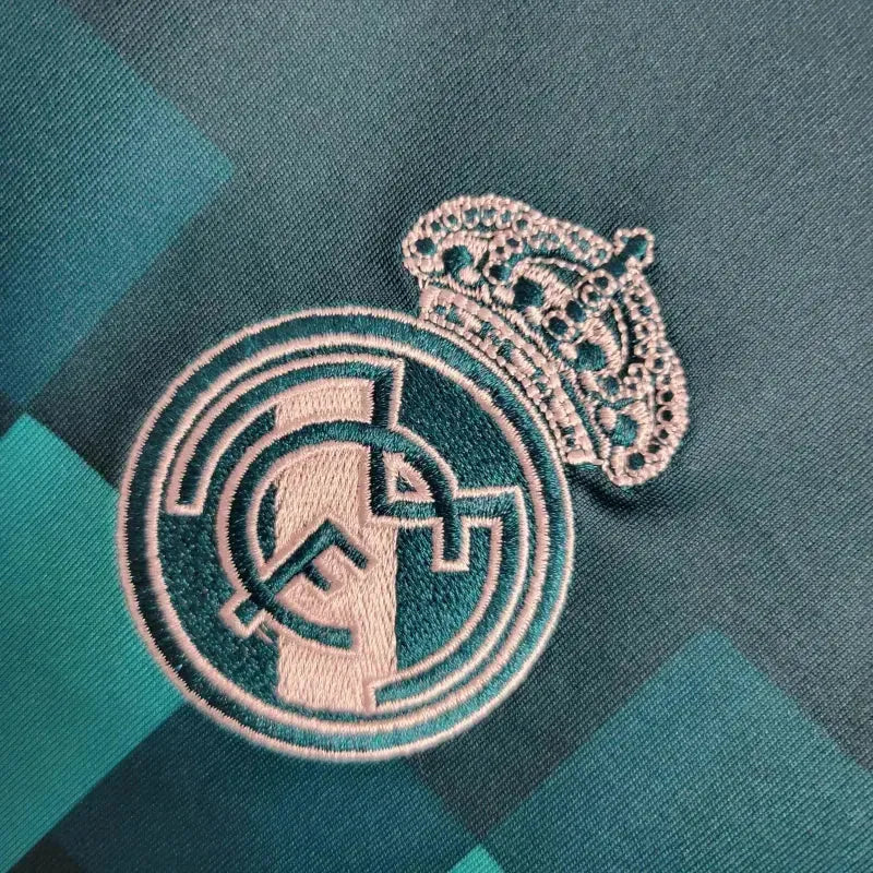 Real Madrid Retro 2017/18 Fan Shirt - Men's Blue Long Sleeve