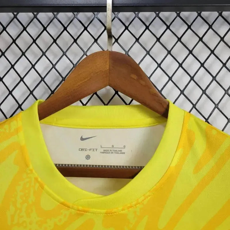 France Goalkeeper Shirt 24/25 - Men's Fan Yellow