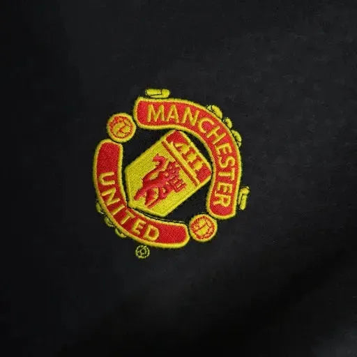Manchester United Retro Away Shirt 03/04 - Men's Fan Black