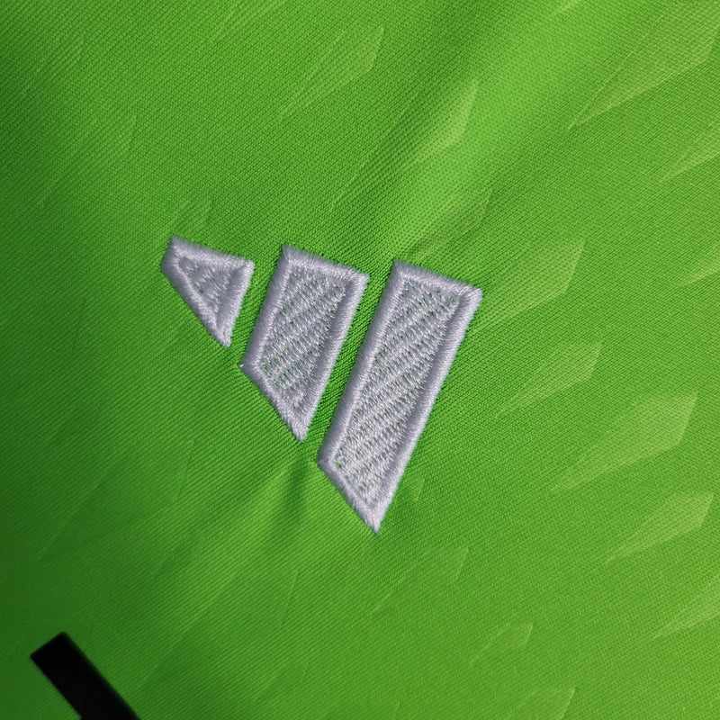 Manchester United Goalkeeper Shirt 23/24 - Men's Green Fan Shirt