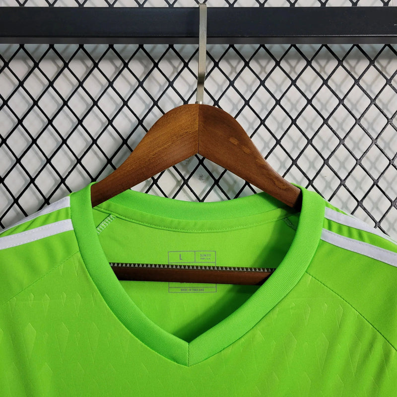 Manchester United Goalkeeper Shirt 23/24 - Men's Green Fan Shirt