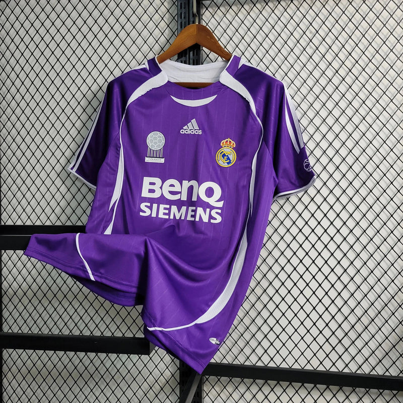 Real Madrid Retro Away Shirt 2006 - Mens Fan Purple
