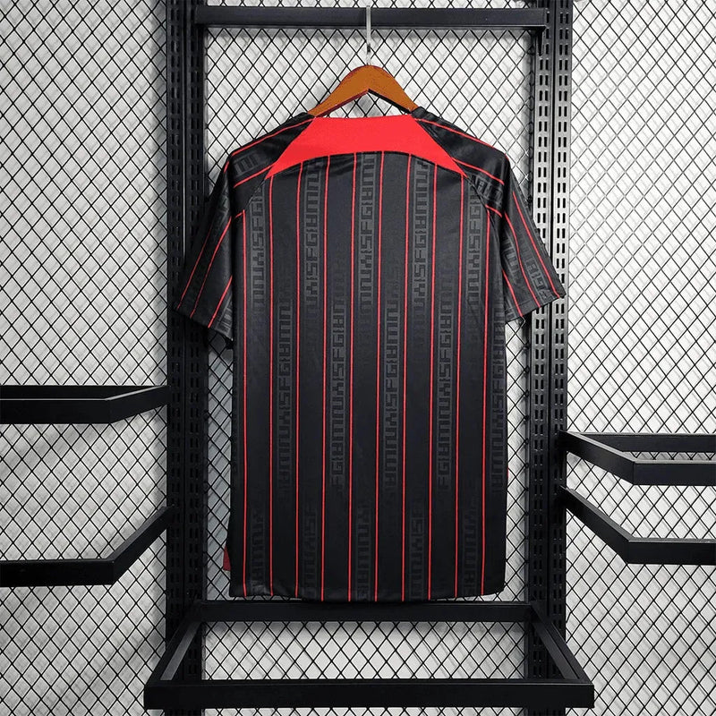 Liverpool x Lebron James 23/24 Shirt - Men's Fan