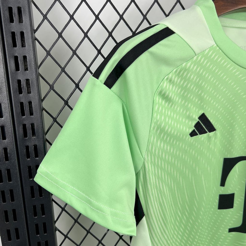 Bayern Munich Goalkeeper Shirt 1 25/26 - Green Kids Fan Shirt