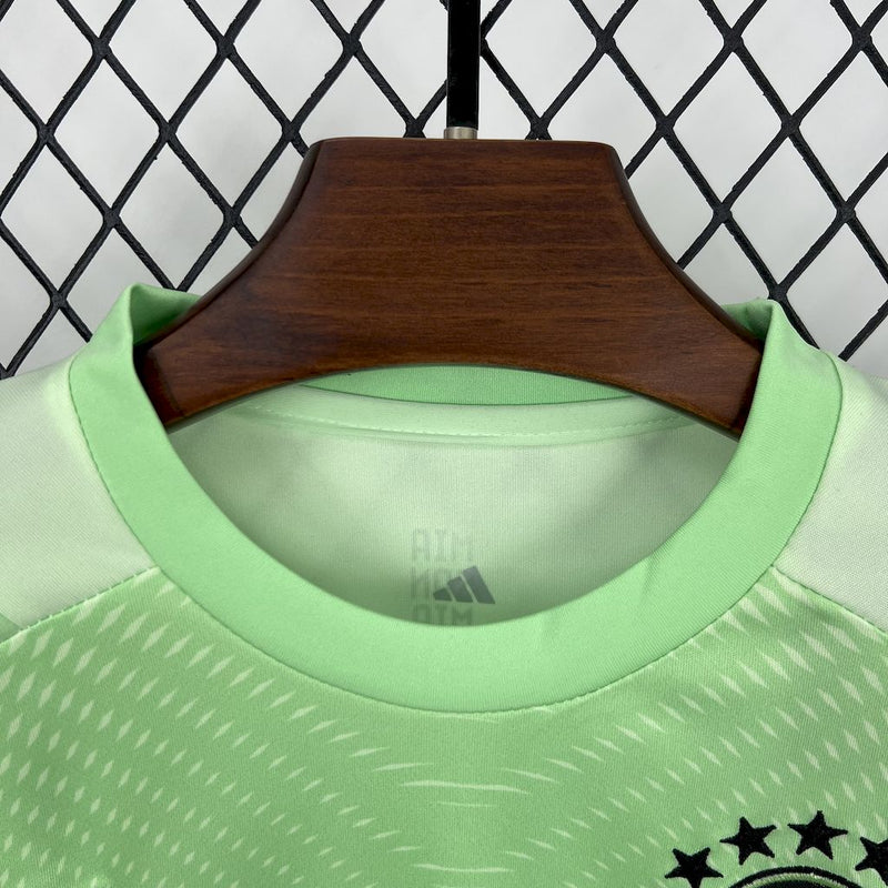 Bayern Munich Goalkeeper Shirt 1 25/26 - Green Kids Fan Shirt