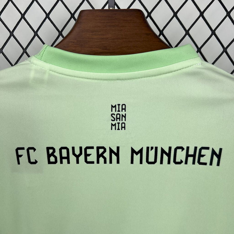 Bayern Munich Goalkeeper Shirt 1 25/26 - Green Kids Fan Shirt