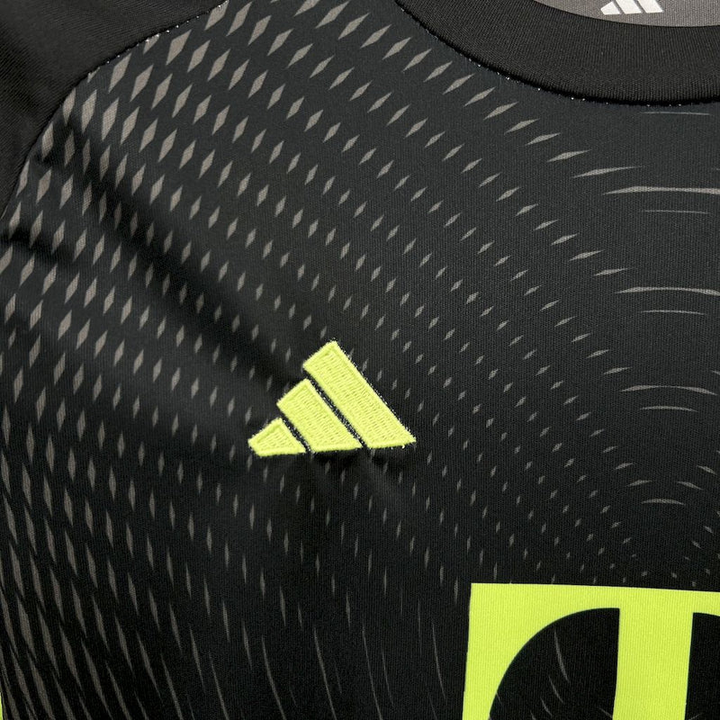 Bayern Munich Goalkeeper Shirt 3 25/26 - Black Kids Fan Shirt