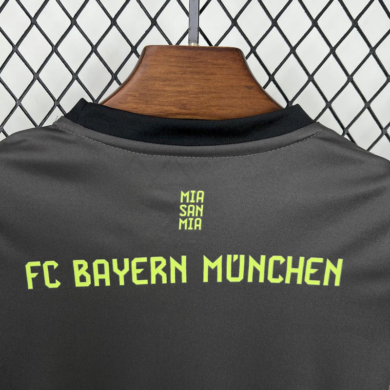 Bayern Munich Goalkeeper Shirt 3 25/26 - Black Kids Fan Shirt
