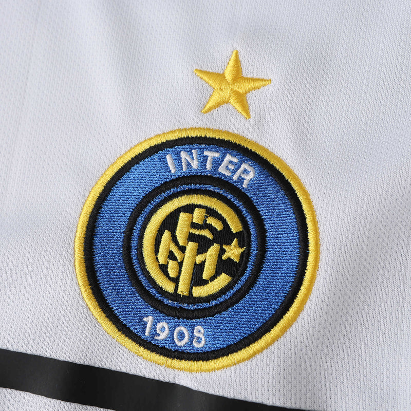 Inter Milan Away Retro Shirt 2004/05 - Men's White Fan Shirt